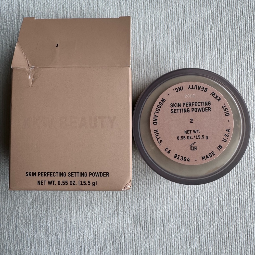 KKW BEAUTY Skin Perfecting Setting Powder shade 2 BRAND NEW IN BOX